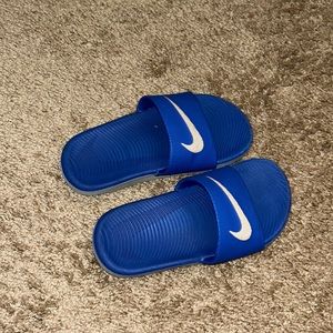 Nike slides